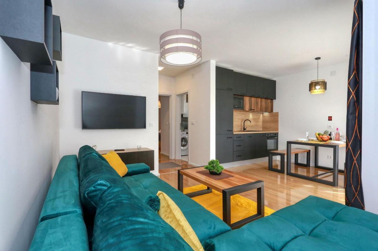 Luxury Apartments Hills Вир Екстериор снимка