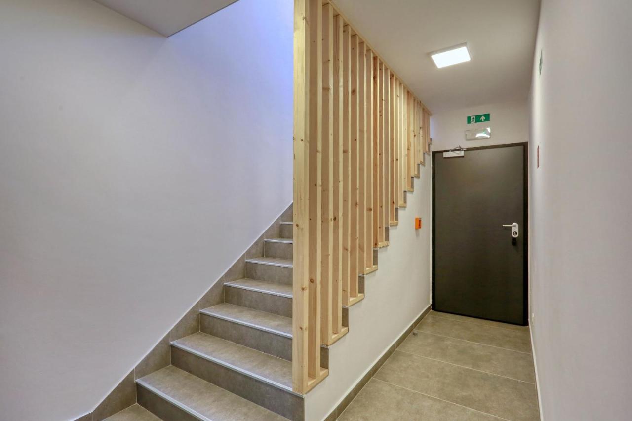 Luxury Apartments Hills Вир Екстериор снимка