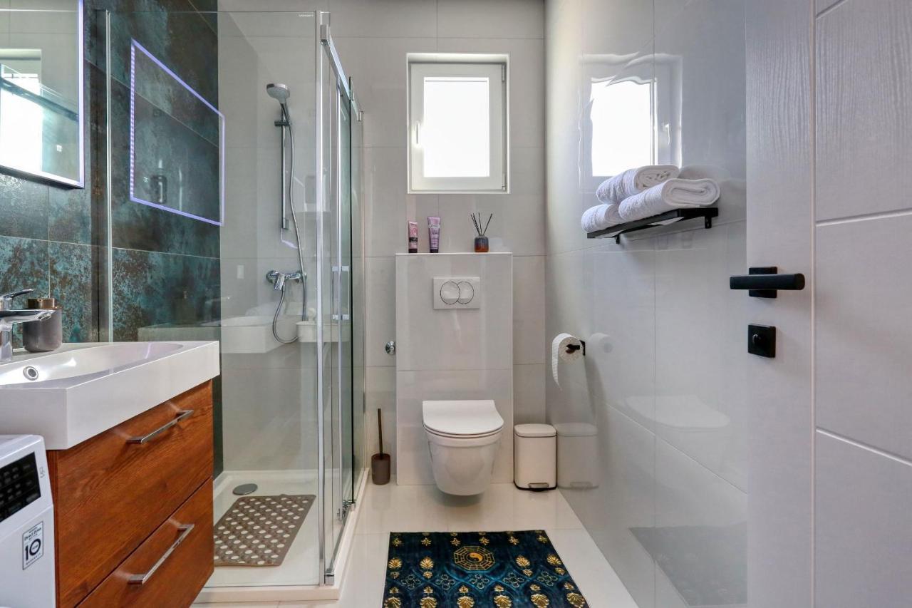 Luxury Apartments Hills Вир Екстериор снимка