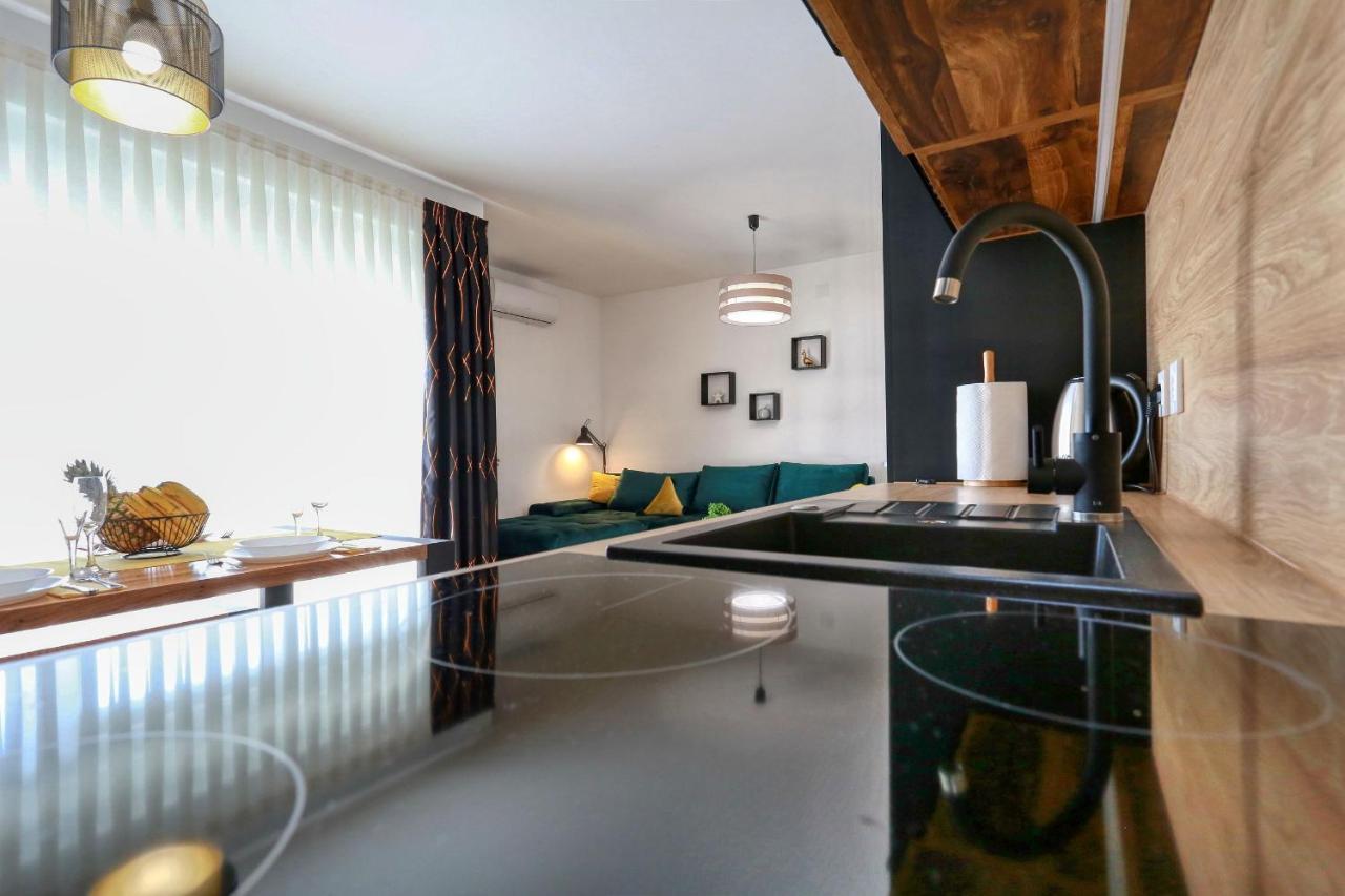 Luxury Apartments Hills Вир Екстериор снимка