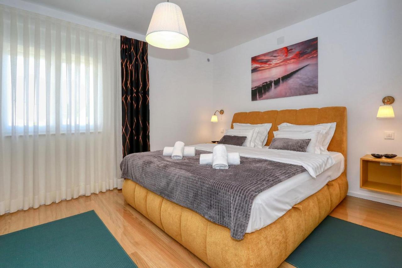 Luxury Apartments Hills Вир Екстериор снимка